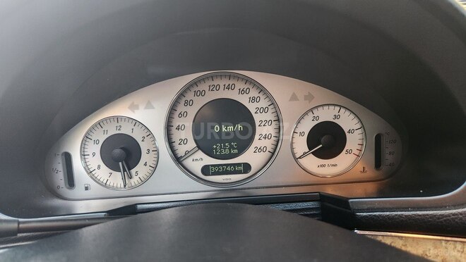 Mercedes E 320 2006, 393,000 km - 3.0 l - Bakı