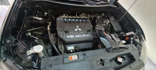 Mitsubishi Outlander 2013, 235,000 km - 3.0 л - Bakı