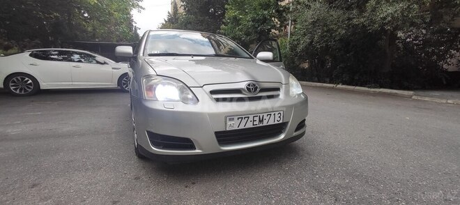 Toyota Corolla 2006, 285,000 km - 1.4 l - Bakı