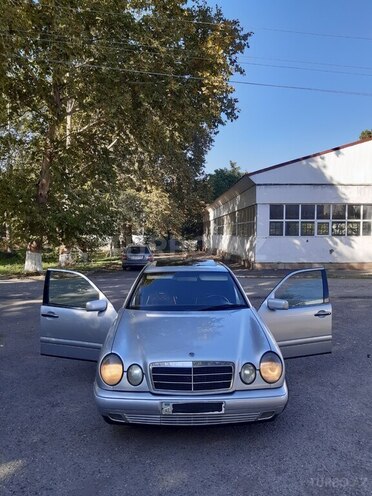 Mercedes E 220 1998, 578,000 km - 2.2 l - Ağstafa