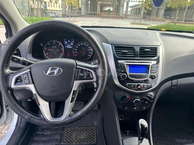 Hyundai Accent 2013, 181,000 km - 1.6 л - Bakı