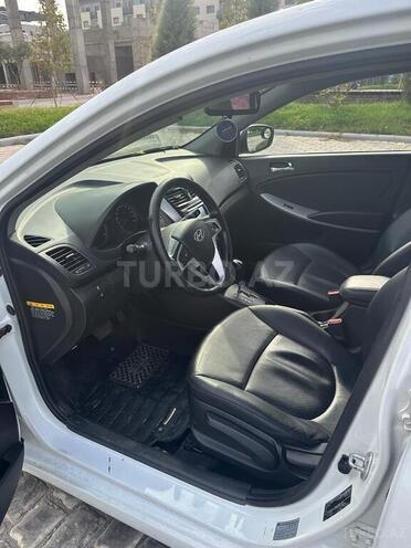 Hyundai Accent 2013, 181,000 km - 1.6 л - Bakı