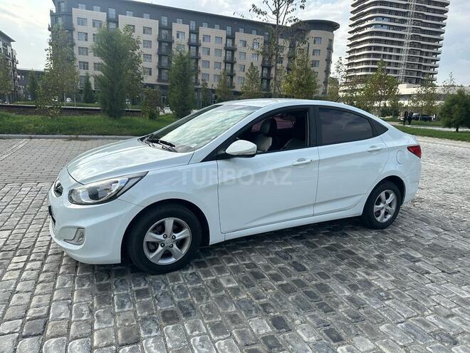 Hyundai Accent 2013, 181,000 km - 1.6 л - Bakı