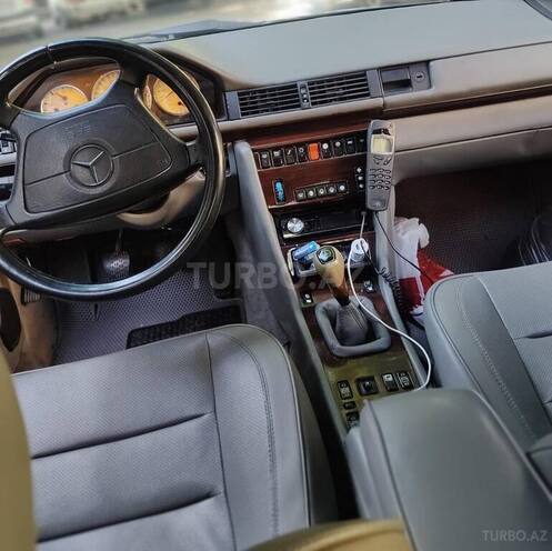 Mercedes E 250 1992, 380,800 km - 2.5 l - Bakı