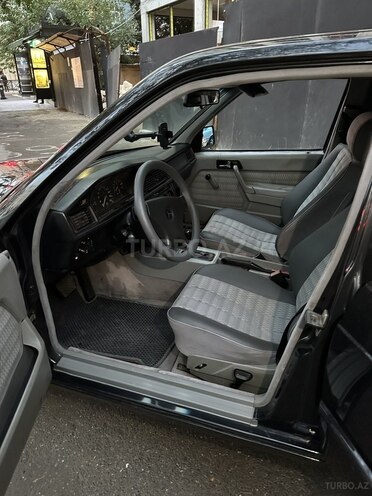Mercedes 190 1990, 142,000 km - 2.0 l - Bakı