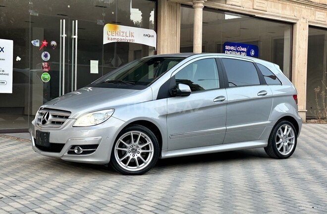 Mercedes B 180 2008, 94,000 km - 1.7 l - Bakı