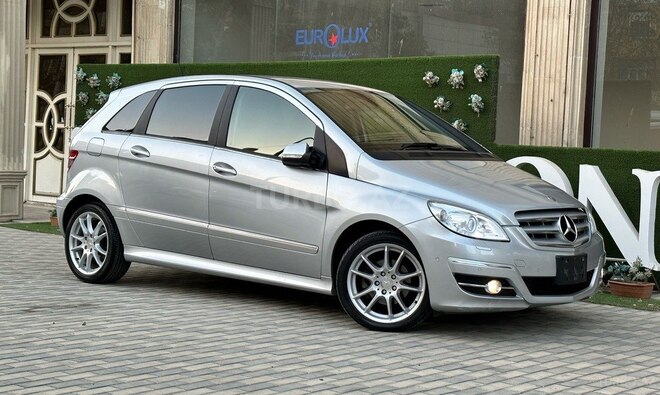 Mercedes B 180 2008, 94,000 km - 1.7 l - Bakı