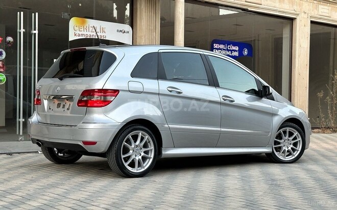 Mercedes B 180 2008, 94,000 km - 1.7 l - Bakı