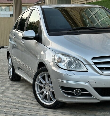 Mercedes B 180 2008, 94,000 km - 1.7 l - Bakı