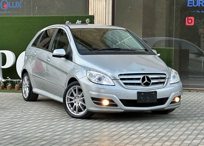 Mercedes B 180 2008, 94,000 km - 1.7 l - Bakı