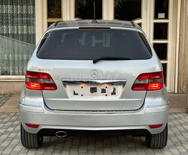 Mercedes B 180 2008, 94,000 km - 1.7 l - Bakı