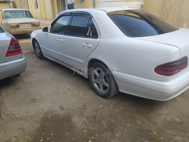 Mercedes E 220 1998, 628,000 km - 2.2 l - Bakı