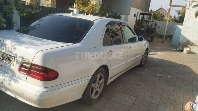 Mercedes E 220 1998, 628,000 km - 2.2 l - Bakı