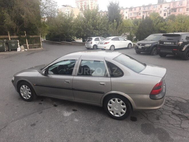 Opel Vectra 1997, 256,322 km - 2.0 l - Bakı