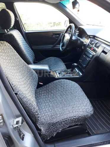 Mercedes E 220 2000, 370,000 km - 2.2 l - Bakı