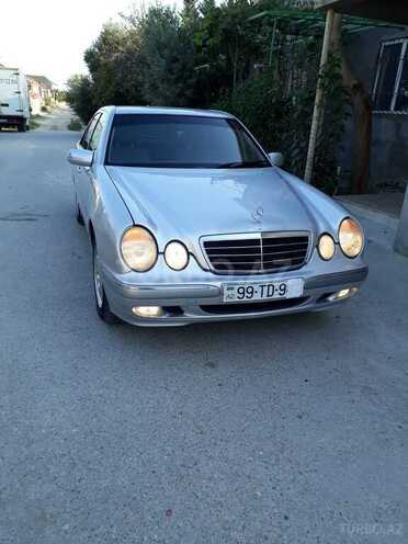 Mercedes E 220 2000, 370,000 km - 2.2 l - Bakı