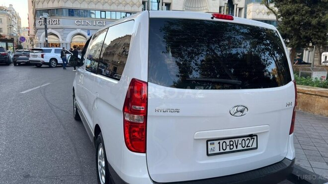 Hyundai H-1 2015, 160,000 km - 2.5 l - Bakı