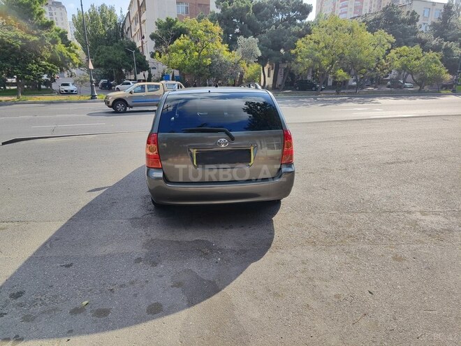 Toyota Corolla 2006, 250,000 km - 1.4 л - Bakı