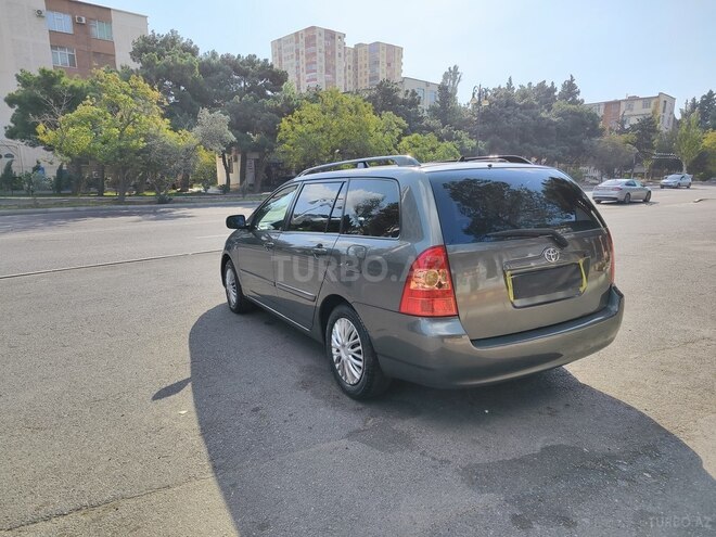 Toyota Corolla 2006, 250,000 km - 1.4 л - Bakı