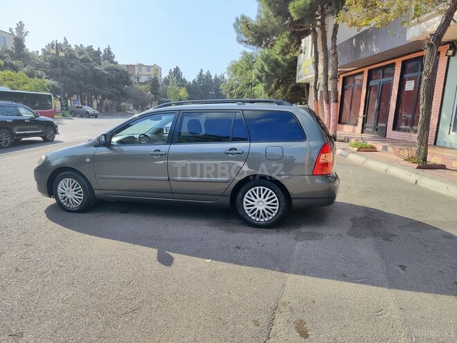 Toyota Corolla 2006, 250,000 km - 1.4 л - Bakı