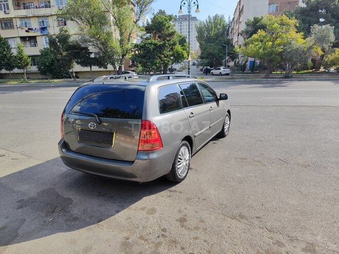 Toyota Corolla 2006, 250,000 km - 1.4 л - Bakı