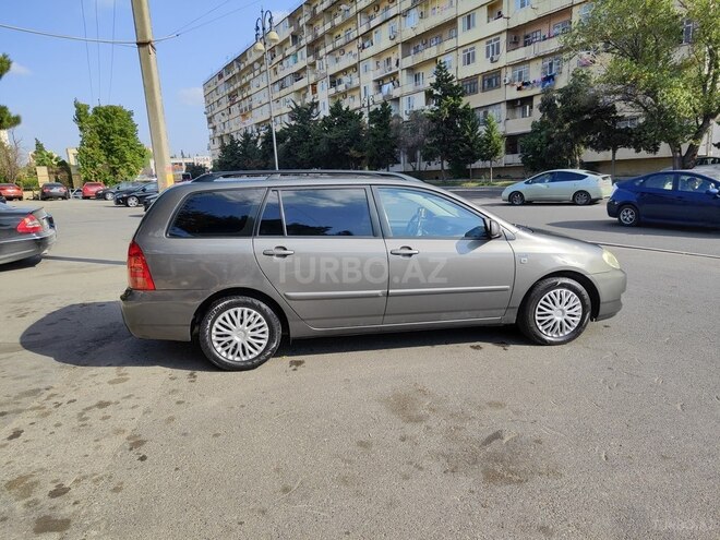 Toyota Corolla 2006, 250,000 km - 1.4 л - Bakı