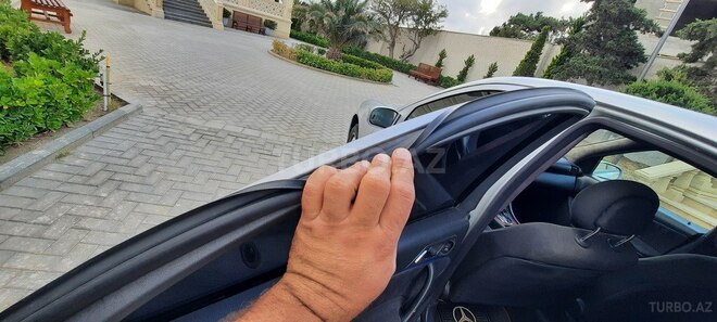 Mercedes C 200 2002, 300,000 km - 2.0 л - Bakı