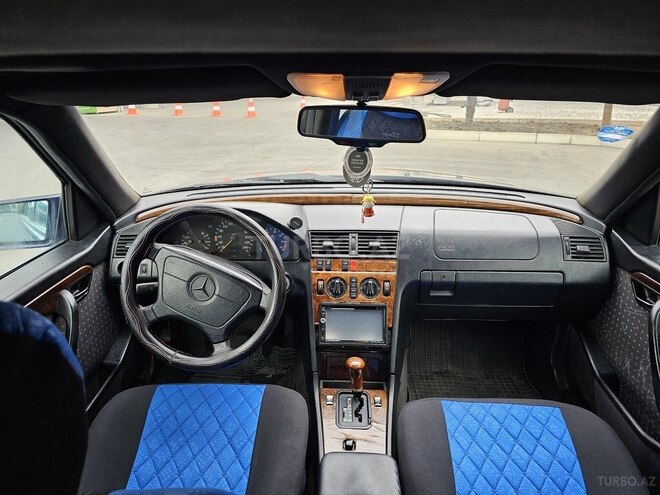 Mercedes E 200 1995, 380,000 km - 2.0 л - Bakı