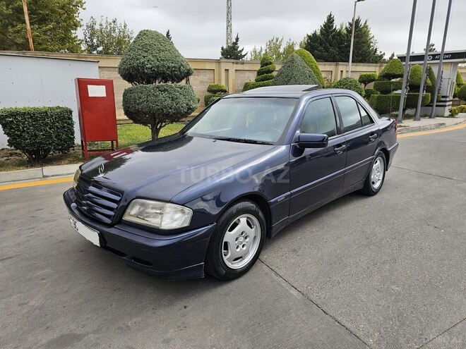 Mercedes E 200 1995, 380,000 km - 2.0 л - Bakı