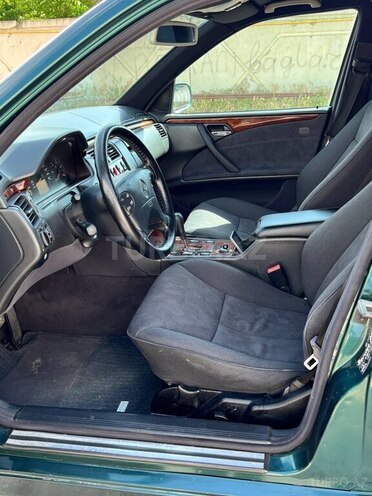 Mercedes E 270 2000, 390,000 km - 2.7 л - Sumqayıt