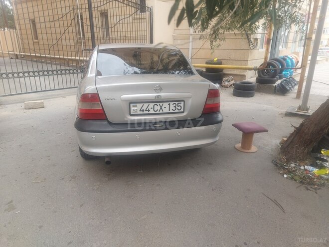 Opel Vectra 1997, 290,000 km - 1.6 l - Sumqayıt