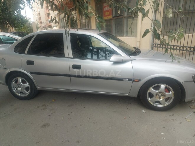Opel Vectra 1997, 290,000 km - 1.6 l - Sumqayıt