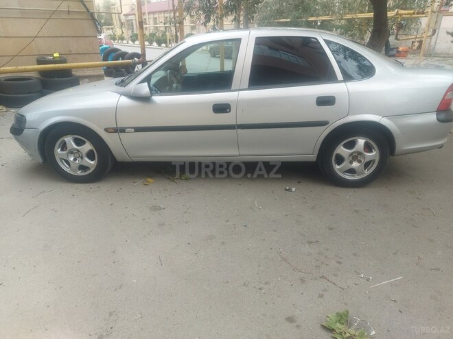 Opel Vectra 1997, 290,000 km - 1.6 l - Sumqayıt