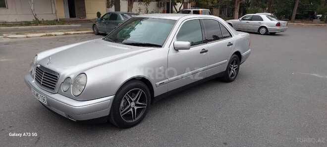 Mercedes E 240 1998, 289,000 km - 2.4 l - Bakı