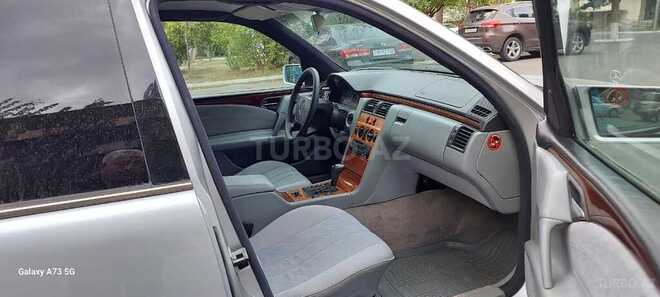 Mercedes E 240 1998, 289,000 km - 2.4 l - Bakı