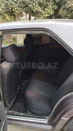 Mercedes E 300 1993, 280,000 km - 3.0 l - Salyan