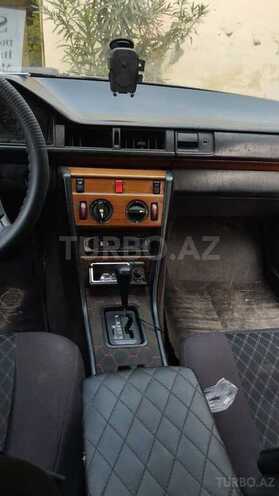 Mercedes E 300 1993, 280,000 km - 3.0 l - Salyan