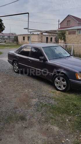 Mercedes E 300 1993, 280,000 km - 3.0 l - Salyan