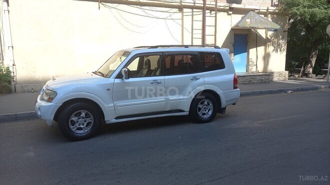 Mitsubishi Pajero 2006, 287,000 km - 3.0 l - Bakı