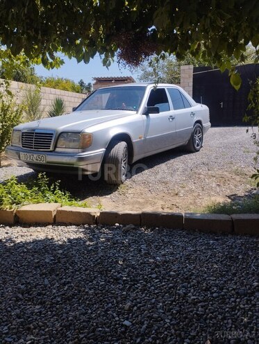 Mercedes E 250 1992, 200,000 km - 2.0 l - Beyləqan