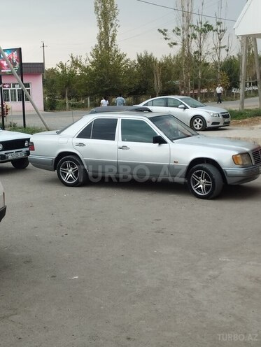 Mercedes E 250 1992, 200,000 km - 2.0 l - Beyləqan