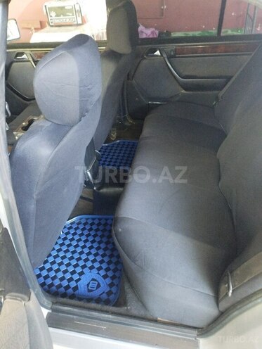 Mercedes E 250 1992, 200,000 km - 2.0 l - Beyləqan