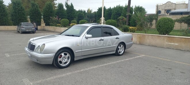 Mercedes E 240 1998, 341,244 km - 2.4 l - Bərdə