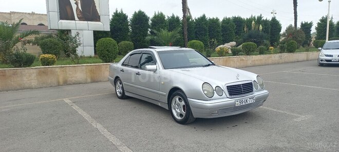Mercedes E 240 1998, 341,244 km - 2.4 l - Bərdə