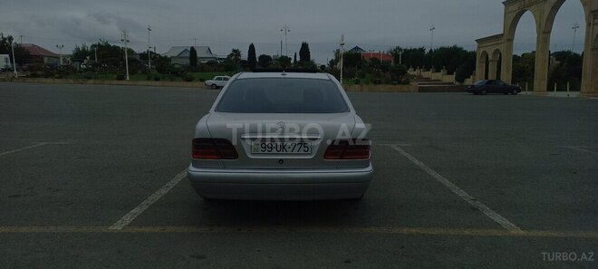 Mercedes E 240 1998, 341,244 km - 2.4 l - Bərdə
