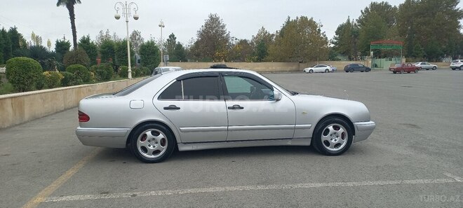 Mercedes E 240 1998, 341,244 km - 2.4 l - Bərdə