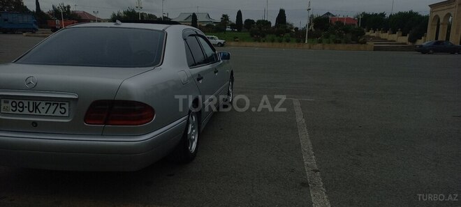 Mercedes E 240 1998, 341,244 km - 2.4 l - Bərdə