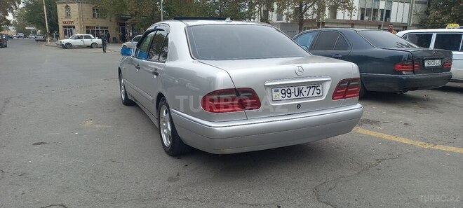 Mercedes E 240 1998, 341,244 km - 2.4 l - Bərdə