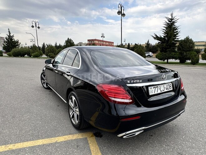 Mercedes E 220 2017, 180,900 km - 2.2 l - Bakı