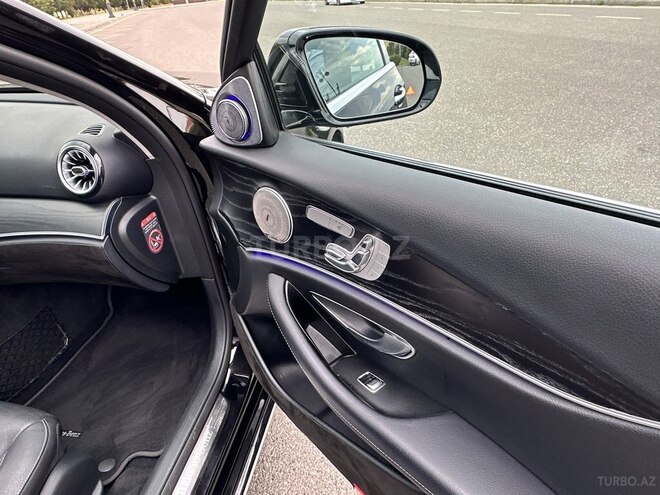 Mercedes E 220 2017, 180,900 km - 2.2 l - Bakı